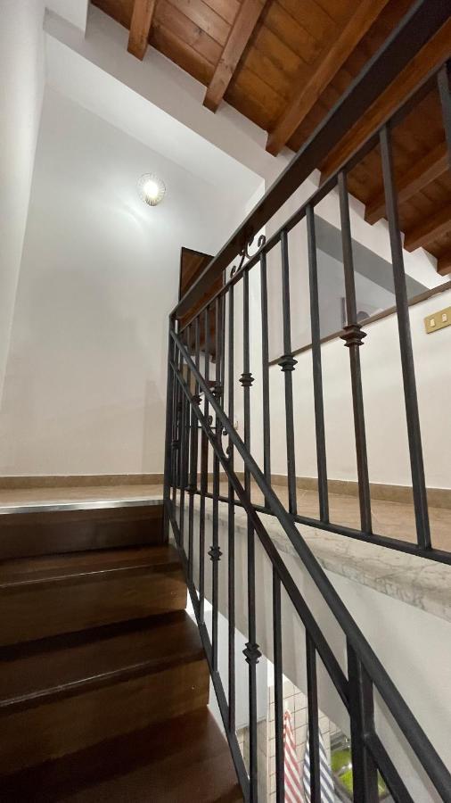 Casa Vacanze Antico Cortile Delle Palme Villa Villagrazia Di Carini Exterior photo