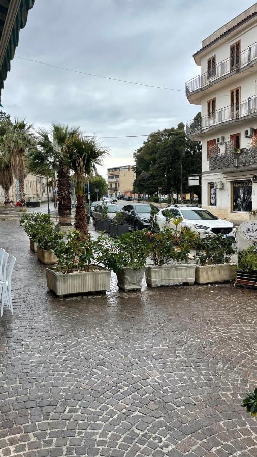 Casa Vacanze Antico Cortile Delle Palme Villa Villagrazia Di Carini Exterior photo