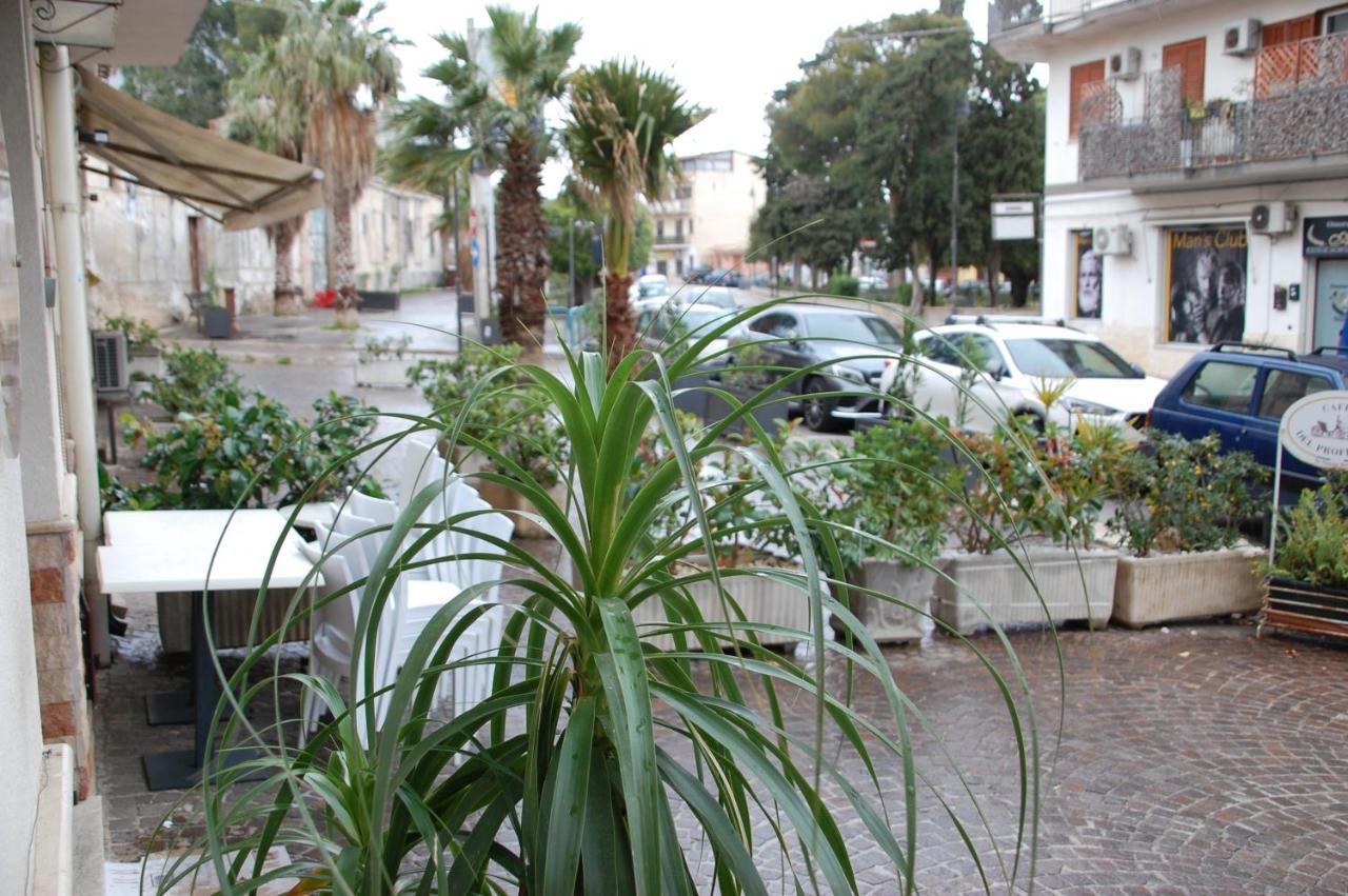 Casa Vacanze Antico Cortile Delle Palme Villa Villagrazia Di Carini Exterior photo
